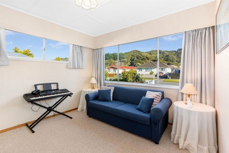 Photo of property in 236 Wellington Road, Wainuiomata, Lower Hutt, 5014