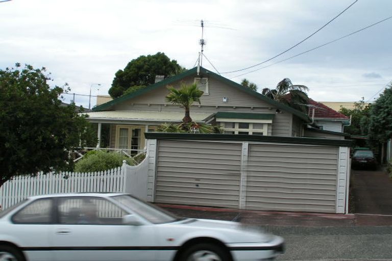 Photo of property in 1/6 Purchas Road, Hauraki, Auckland, 0622