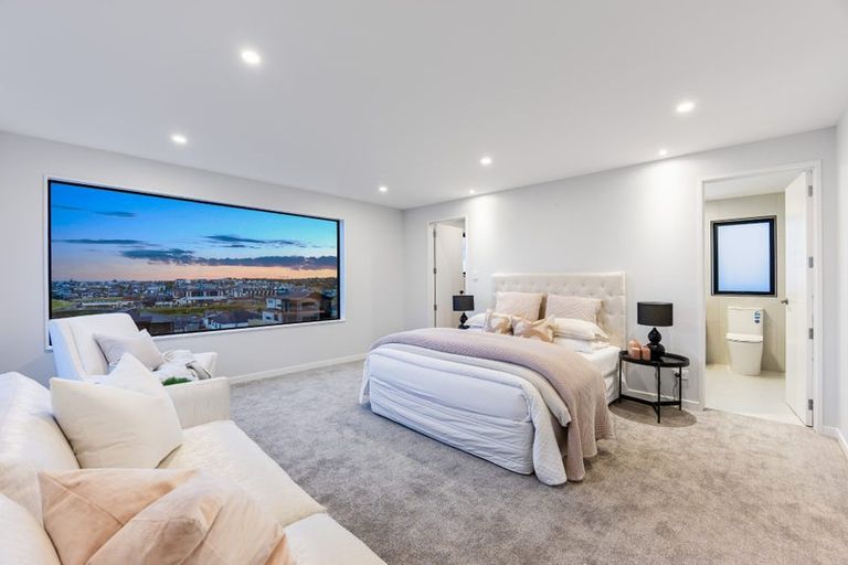 Photo of property in 54 Kumukumu Road, Long Bay, Auckland, 0630