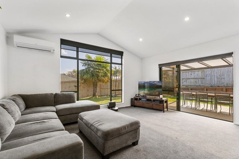 Photo of property in 18 Rosella Drive, Welcome Bay, Tauranga, 3112