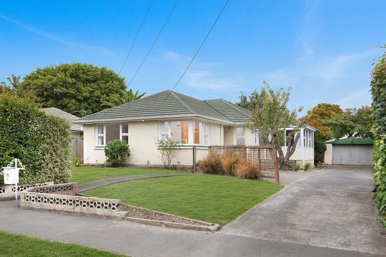 Photo of property in 15 Hounslow Street, Ilam, Christchurch, 8041
