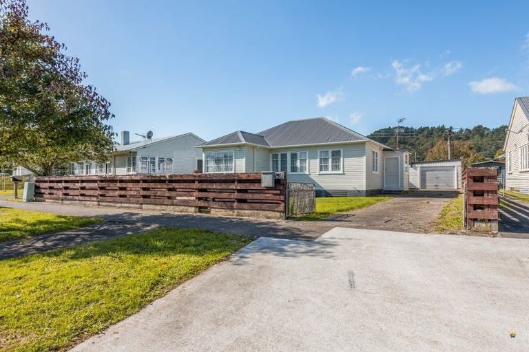 Photo of property in 1258 High Street, Taita, Lower Hutt, 5011