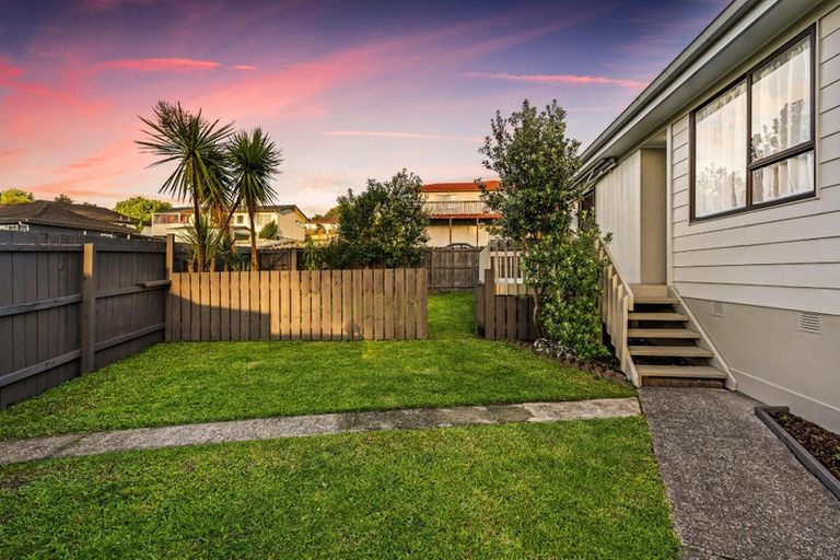 Photo of property in 1/36 Borich Road, Sunnyvale, Auckland, 0612
