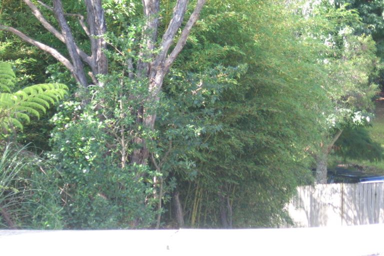 Photo of property in 36 Derwent Crescent, Titirangi, Auckland, 0604