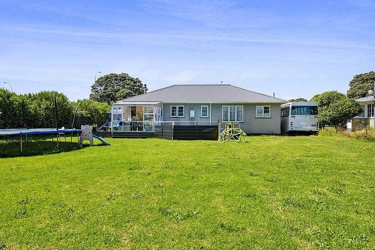 Photo of property in 186 Tasman Street, Opunake, 4616