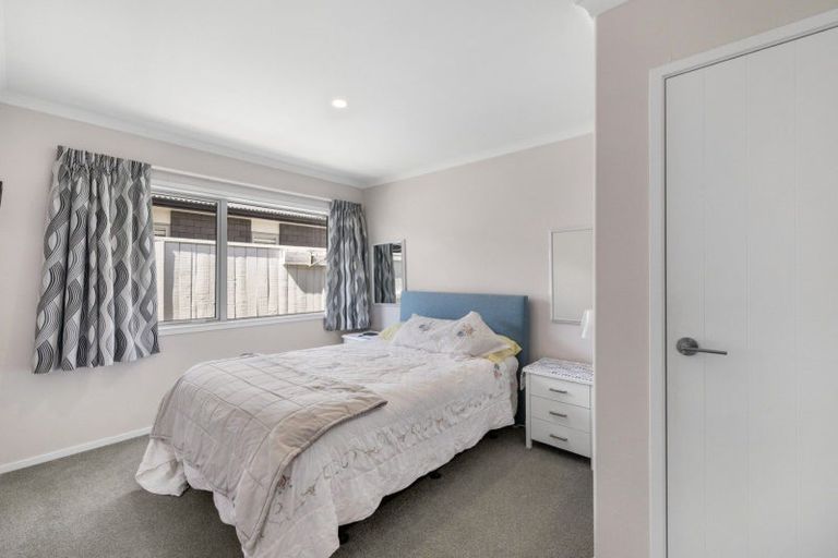 Photo of property in 70 Awataha Crescent, Pyes Pa, Tauranga, 3110