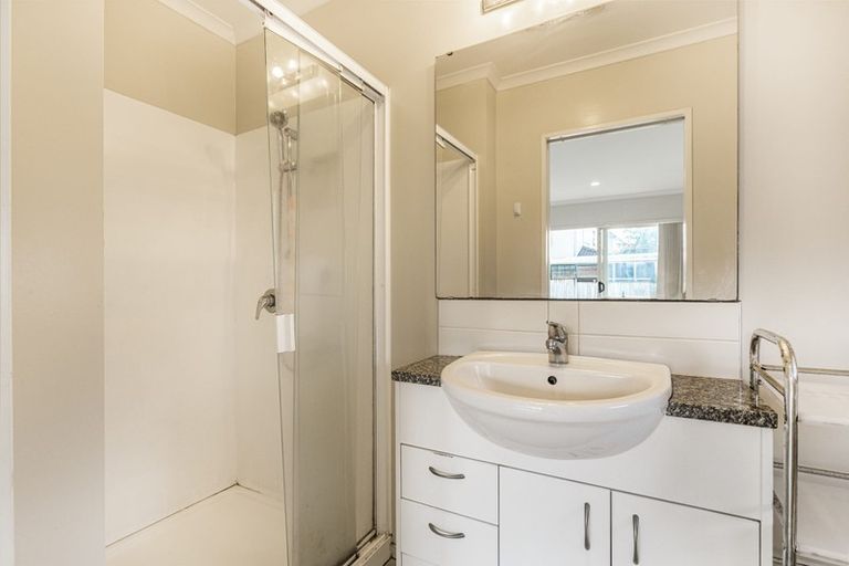 Photo of property in 3 Reefton Place, Flat Bush, Auckland, 2019