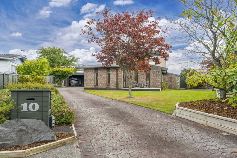 Photo of property in 10 Kapua Place, Taupo, 3330