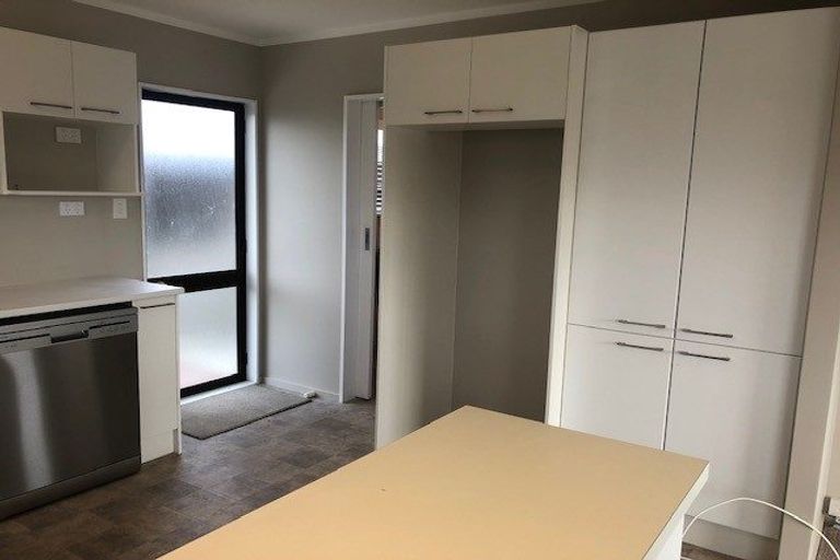 Photo of property in 28a Chelmarsh Place, Highbury, Palmerston North, 4412