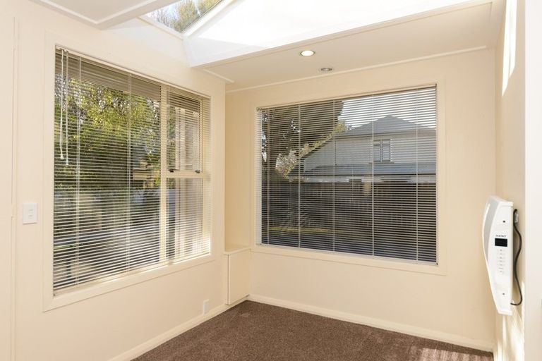 Photo of property in 184 Fitzherbert Avenue, West End, Palmerston North, 4410