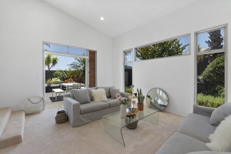 Photo of property in 50 Greenfield Drive, Western Heights, Hamilton, 3200