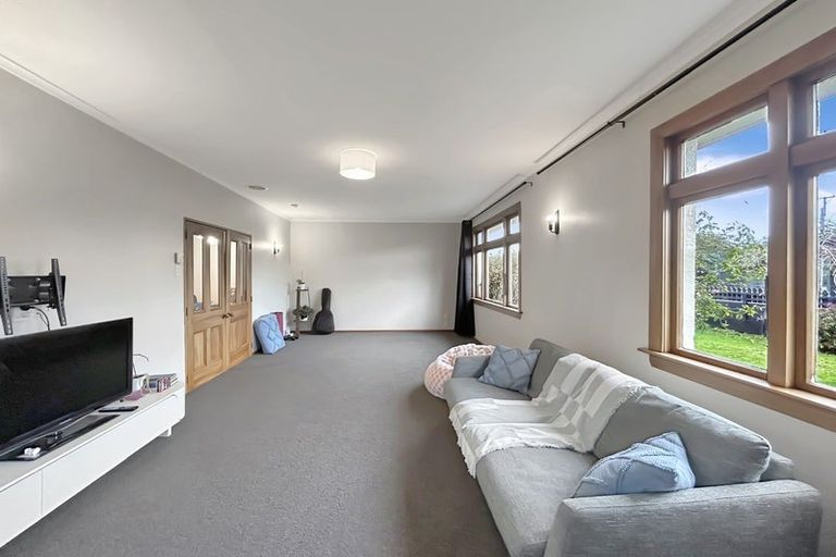 Photo of property in 17 Renfrew Street, Waikiwi, Invercargill, 9810