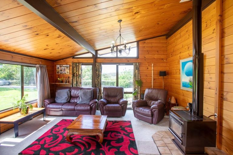 Photo of property in 47 Cowper Side Road, Dannevirke, 4976