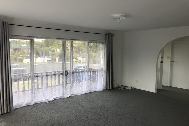 Photo of property in 13 Palm Court Drive, Glen Eden, Auckland, 0602