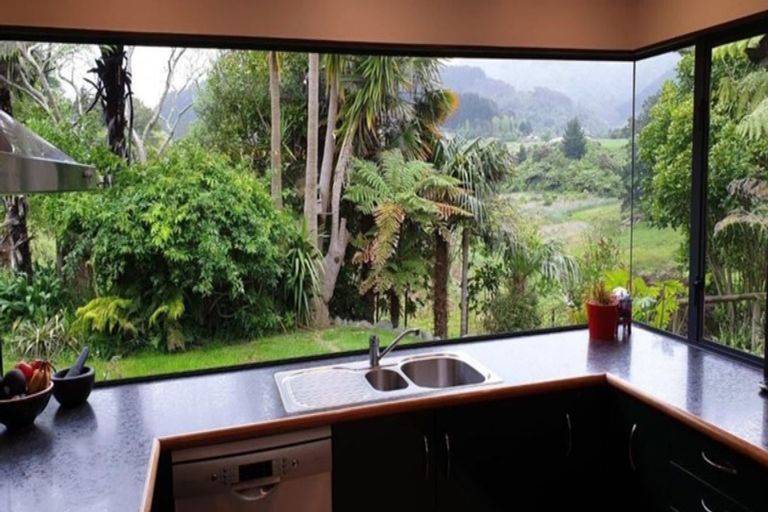 Photo of property in 28 Wallace Loop Road, Koputaroa, Levin, 5571