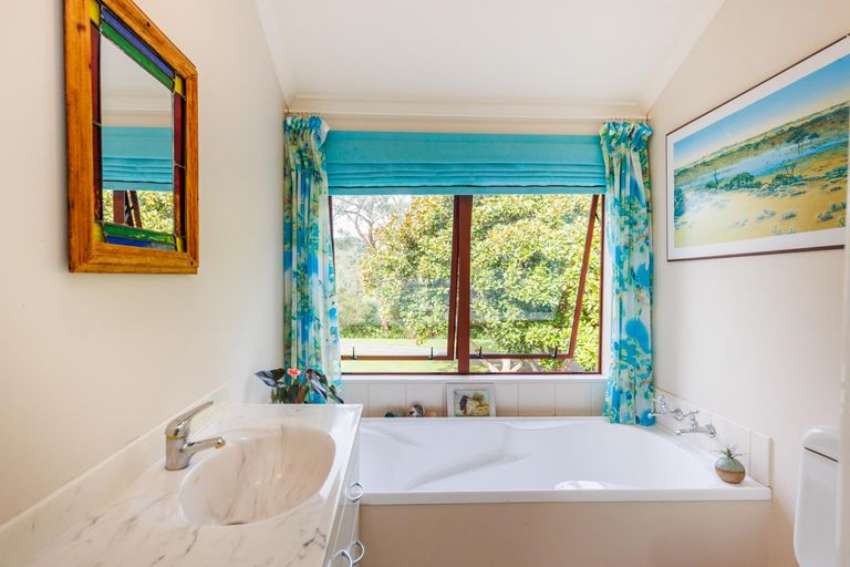 Photo of property in 220 Valley Views, Fitzherbert, Palmerston North, 4472