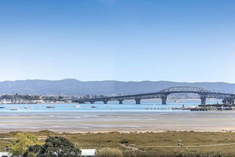 Photo of property in 40 Regent Street, Devonport, Auckland, 0624