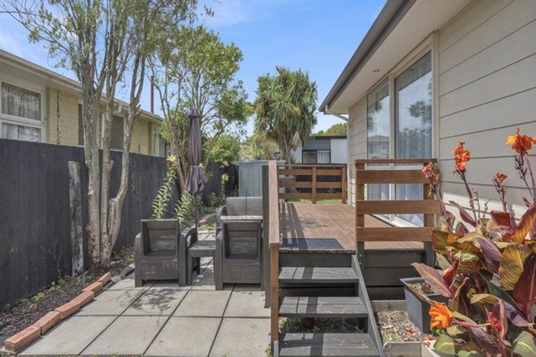 Photo of property in 2/22 Mathesons Road, Phillipstown, Christchurch, 8011