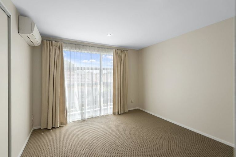 Photo of property in 72 Wai-iti Terrace, Bryndwr, Christchurch, 8052