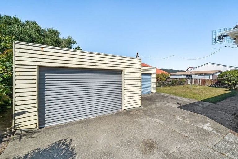 Photo of property in 6 Foster Street, Taita, Lower Hutt, 5011