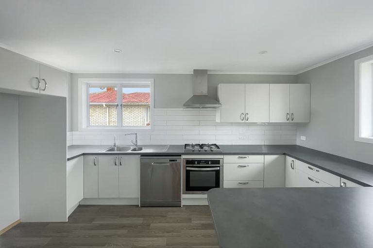 Photo of property in 52 Vardon Road, St Andrews, Hamilton, 3200