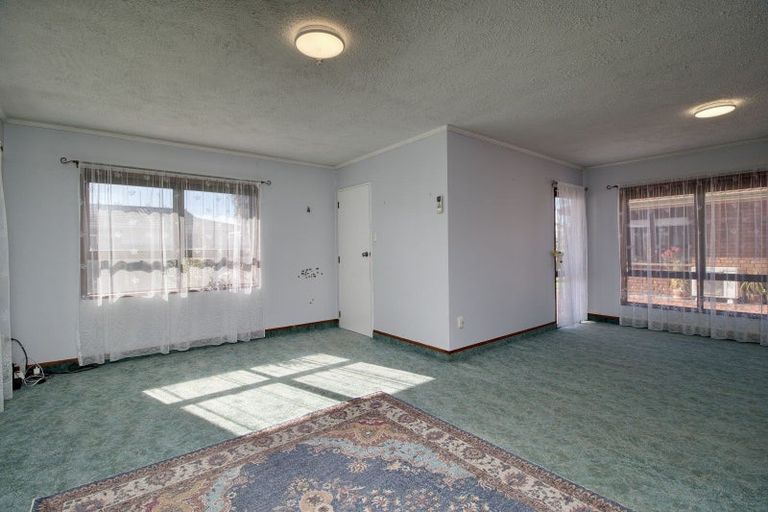 Photo of property in 2/14 Avondale Road, Taradale, Napier, 4112