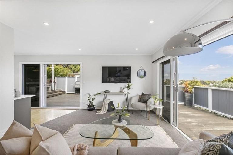Photo of property in 6 Stott Avenue, Birkdale, Auckland, 0626
