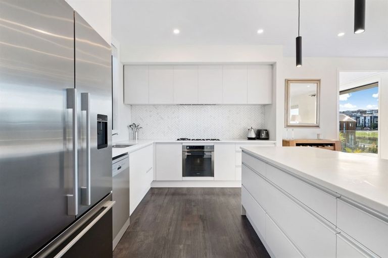 Photo of property in 2 Jardin Court, Silverdale, 0932