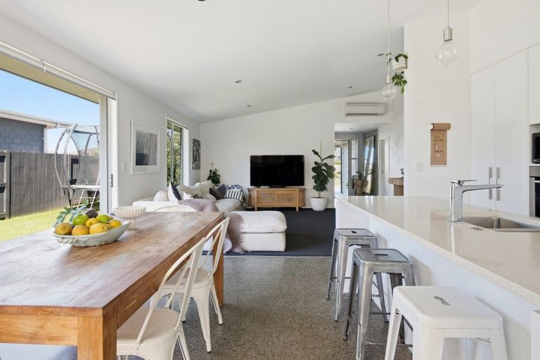 Photo of property in 42 Butterworth Crescent, Papamoa Beach, Papamoa, 3118