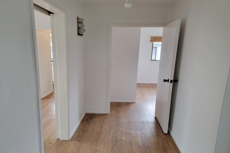 Photo of property in 2/59 Seaview Road, Glenfield, Auckland, 0629