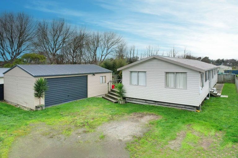 Photo of property in 79 Avenue Road, Foxton, 4814
