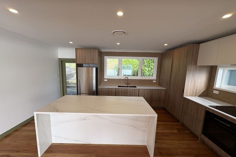 Photo of property in 71 Seatoun Heights Road, Seatoun, Wellington, 6022