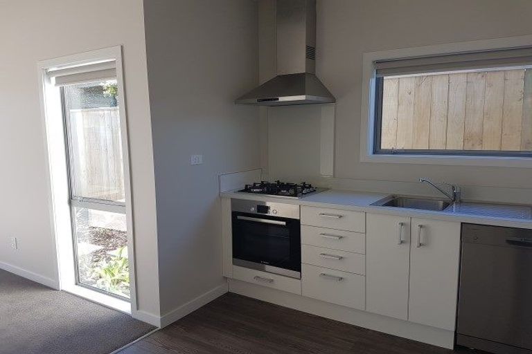 Photo of property in 1/32 Dr Taylor Terrace, Johnsonville, Wellington, 6037