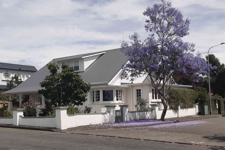 Photo of property in 2 Balquhidder Road, Hospital Hill, Napier, 4110