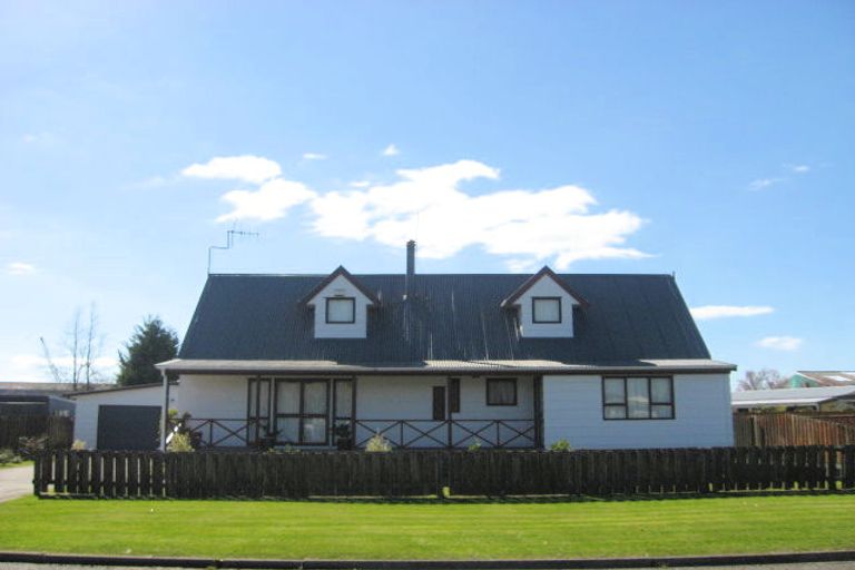 Photo of property in 25 Totara Street, Edgecumbe, 3120