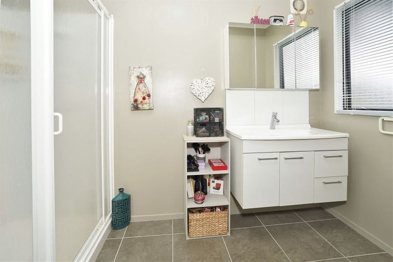 Photo of property in 4 Prospect Place, Western Heights, Hamilton, 3200