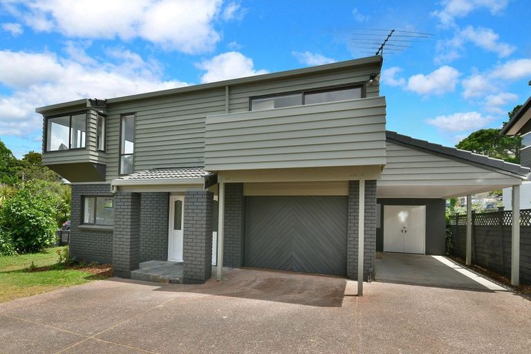 Photo of property in 1/84 Beach Road, Castor Bay, Auckland, 0620