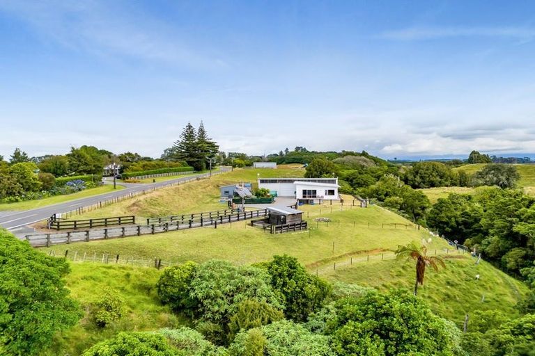Photo of property in 242 Henwood Road, Paraite, New Plymouth, 4372
