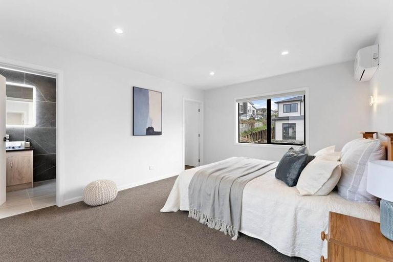 Photo of property in 7 Lawson Creek Street, Massey, Auckland, 0614