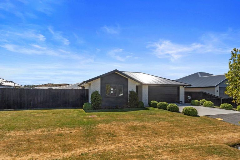 Photo of property in 13 Johnson Avenue, Amberley, 7410