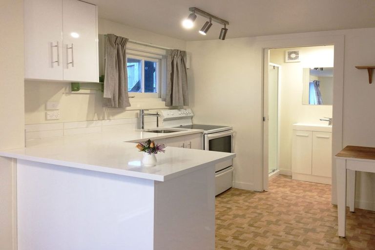 Photo of property in 27a Pinnacle Street, Seatoun, Wellington, 6022