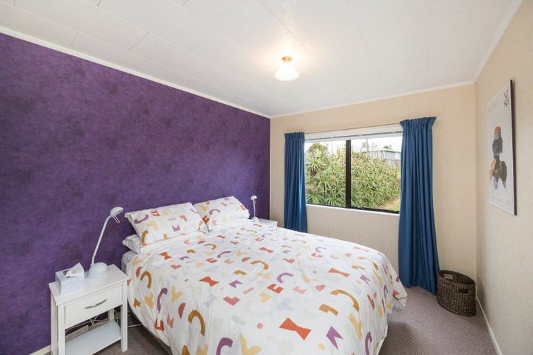 Photo of property in 5 Hennessy Street West, Foxton Beach, Foxton, 4815