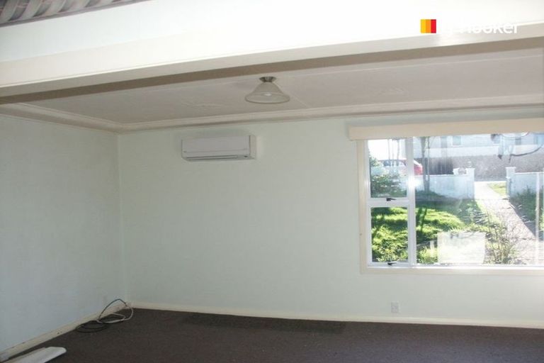 Photo of property in 21 Glendevon Place, Vauxhall, Dunedin, 9013