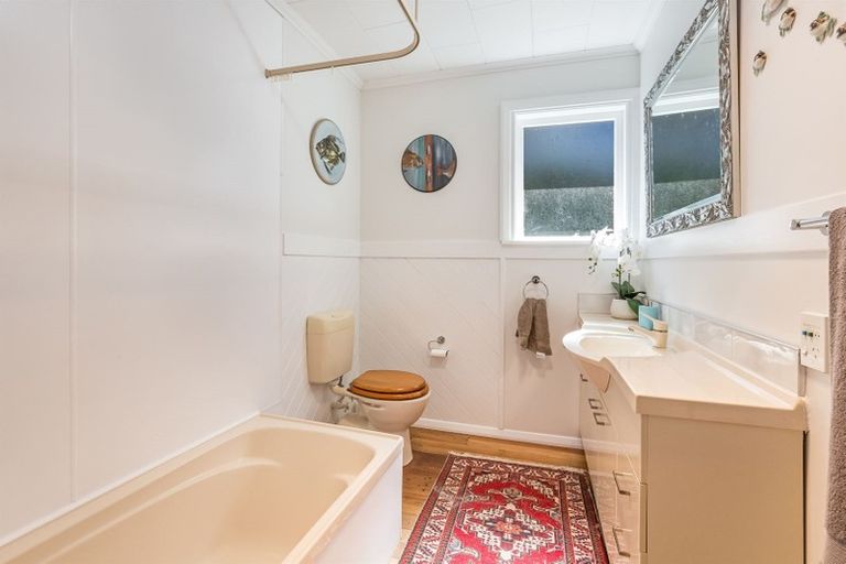 Photo of property in 16 Herewini Street, Titahi Bay, Porirua, 5022