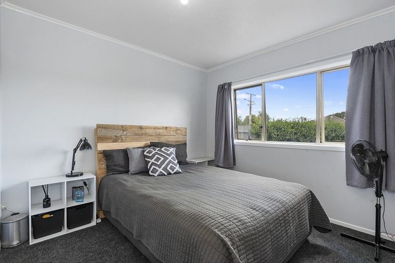 Photo of property in 64 Enderley Avenue, Enderley, Hamilton, 3214