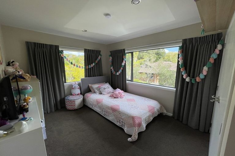 Photo of property in 29a Wicklam Lane, Greenhithe, Auckland, 0632