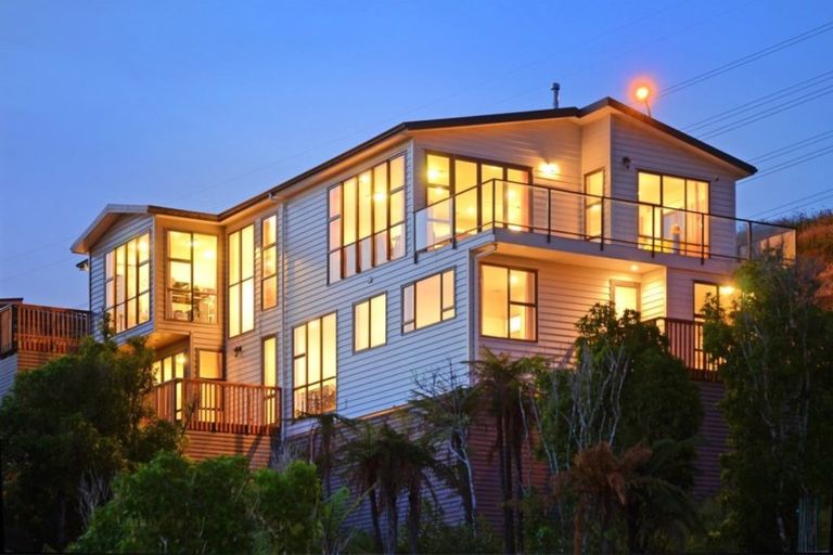 Photo of property in 15 Swain Grove, Riverstone Terraces, Upper Hutt, 5018