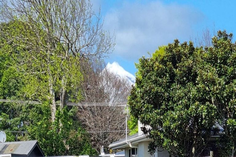 Photo of property in 5 Wheeler Place, Upper Vogeltown, New Plymouth, 4310