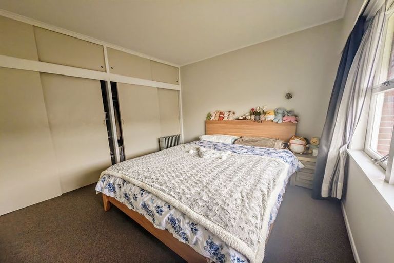 Photo of property in 2/1 Chevis Place, Pakuranga, Auckland, 2010
