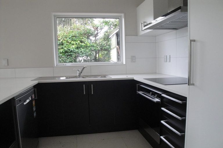 Photo of property in 29 Trinidad Road, Sunnynook, Auckland, 0620
